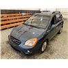 Image 4 : PARKSVILLE - 2010 KIA RONDO BLUE 187909 KMS - B314089