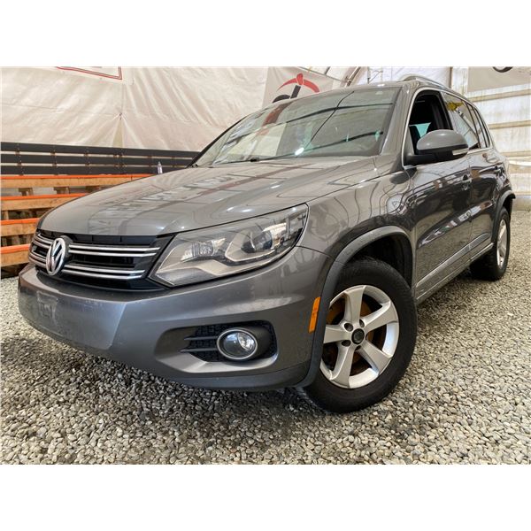 PARKSVILLE - 2014 VOLKSWAGEN TIGUAN GREY 254533 KMS - B619320