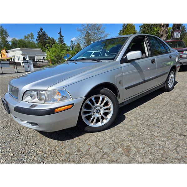 DUNCAN - 2001 VOLVO S40 SILVER  188262 KMS - D660700