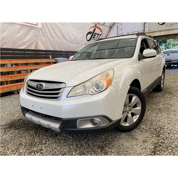 PARKSVILLE - 2010 SUBARU OUTBACK WHITE 301816 KMS - D355876