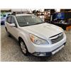 Image 9 : PARKSVILLE - 2010 SUBARU OUTBACK WHITE 301816 KMS - D355876