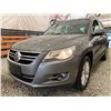 Image 2 : PARKSVILLE - 2010 VOLKSWAGEN TIGUAN GOLD 176638 KMS - P520727