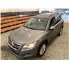 Image 4 : PARKSVILLE - 2010 VOLKSWAGEN TIGUAN GOLD 176638 KMS - P520727