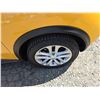 Image 21 : DUNCAN - 2015 NISSAN JUKE YELLOW 113246 KMS - D511836