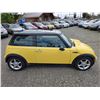 Image 8 : DUNCAN - 2003 MINI COOPER YELLOW 178035 KMS - PE15068
