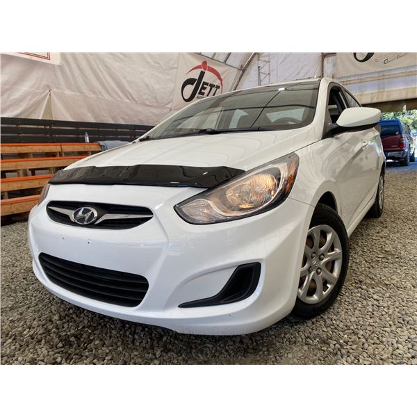 PARKSVILLE - 2013 HYUNDAI ACCENT WHITE 127859 KMS - D435249