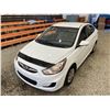 Image 4 : PARKSVILLE - 2013 HYUNDAI ACCENT WHITE 127859 KMS - D435249