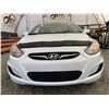 Image 5 : PARKSVILLE - 2013 HYUNDAI ACCENT WHITE 127859 KMS - D435249