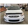 Image 6 : PARKSVILLE - 2013 HYUNDAI ACCENT WHITE 127859 KMS - D435249