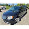 Image 2 : DUNCAN - 2014 CHRYSLER TOWN AND COUNTRY BLACK 266746 KMS - D116997