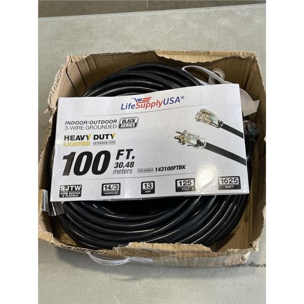 AS NEW INDOOR/OUTDOOR 3-WIRE GROUNDED HEAVY DUTY LIGHTED 100FT 14AWG 13A ETENSION CORD BLACK