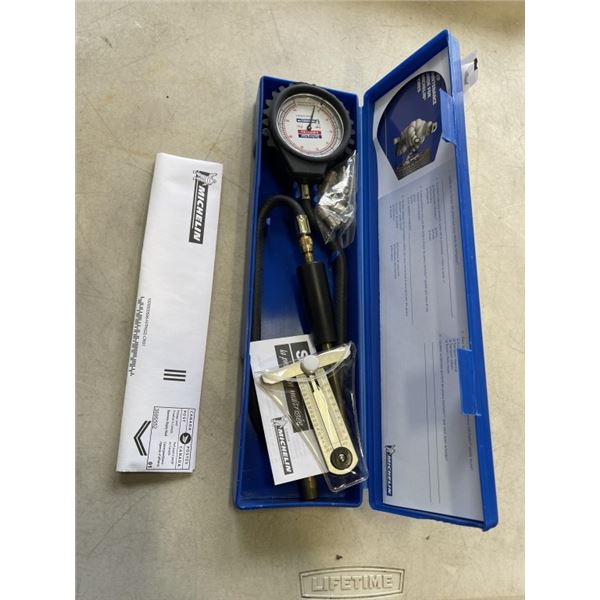 NEW SCHRADER MICHELIN TIRE PRESSURE GAUGE  10-170 PSI W/  TIRE DEPTH