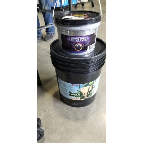 NEW 44L SUMMER BLEND HEAVY HARVEST AND 53 OZ BLACK PEARL GROTECK