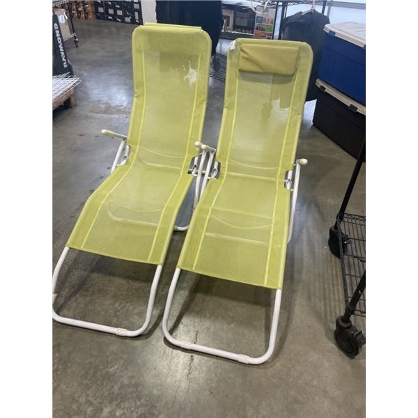 2 FOLDING LOUNGE CHAIRS
