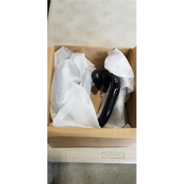 SET OF NEW 4 INCH HEAVY DUTY BOLT ON HANDLES / STEPS