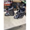 Image 4 : HEAD SKI BOOTS SIZE 308M, HELMET AND GOGGLES