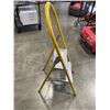 Image 2 : FOLDING STEP STOOL