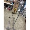 Image 2 : COLLAPSIBLE ROLLING CHROME CLOTHING RACK