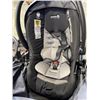 Image 2 : 2 JOGGING STOLLERS, 1 W/ CAR SEAT