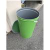 Image 3 : 200 LITER FOOD GRADE STEEL DRUM WITH LID
