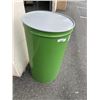Image 2 : 200 LITER FOOD GRADE STEEL DRUM WITH LID