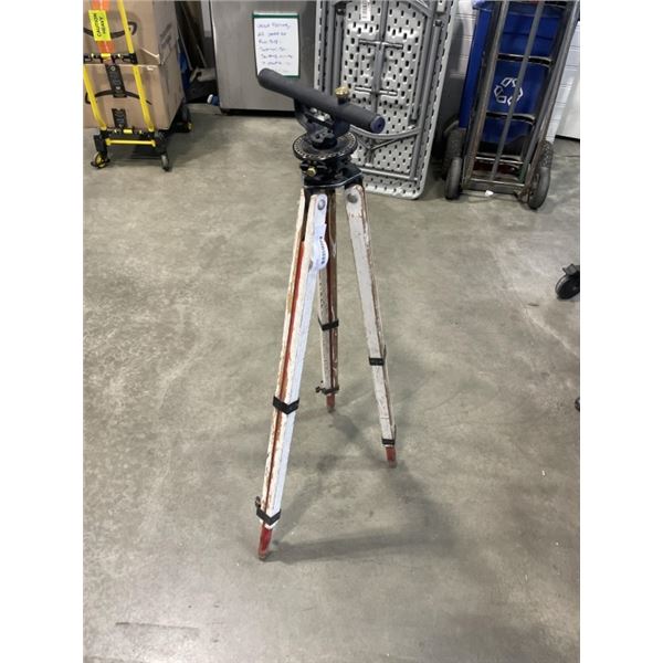 VINTAGE SPOTTING SCOPE ON TRIPOD