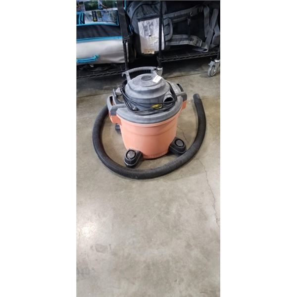 RIDGID SHOP VAC WITH ACCESSORIES