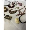 Image 3 : LOT OF ASSORTED JEWELRY