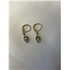 Image 3 : 6 PAIRS OF MISC SILVER AND STERLING SILVER W/ PEARLS AND BEADS DANGLE EARRINGS