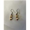 Image 4 : 6 PAIRS OF MISC SILVER AND STERLING SILVER W/ PEARLS AND BEADS DANGLE EARRINGS
