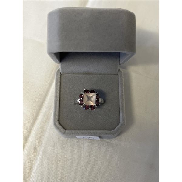 VINTAGE STERLING SILVER W/ TOPAZ QUARTZ AND GENUINE GARNET STONES RING MARKED 925 SLV