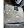 Image 3 : NEW 8 PIECE KINGSIZE COMFORTER SET