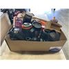 Image 5 : ASSORTED WATER BOTTLE SAND 2 VINTAGE TENNIS RACQUETS