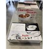Image 1 : 3 PIECE STAINLESS STEEL ROASTER AND HAMILTON BEACH SLOW COOKER