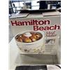 Image 3 : 3 PIECE STAINLESS STEEL ROASTER AND HAMILTON BEACH SLOW COOKER
