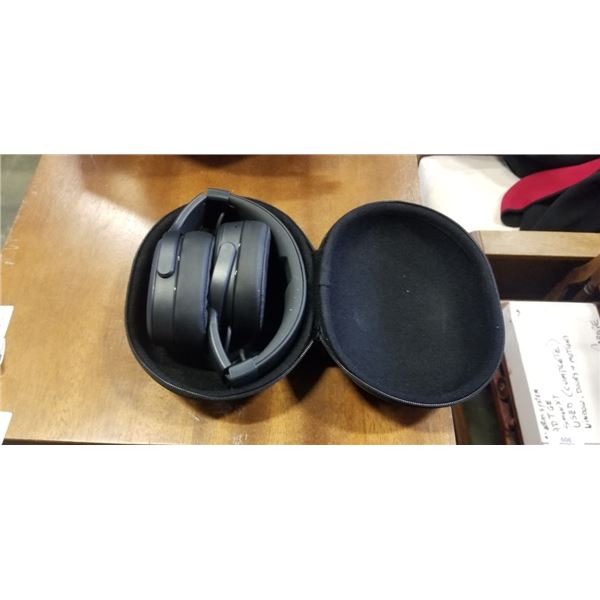 SKULLCANDY CRUSHER OVER EAR SOUND ISOLAING BLUETOOTH HEADPHONES - TESTED WORKING, RETAIL $149