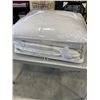 Image 2 : NEW KINGSIZE WHITE GOOSE DOWN DUVET