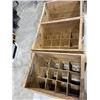 Image 2 : 3 ANTIQUE CANADA  DRY CRATES