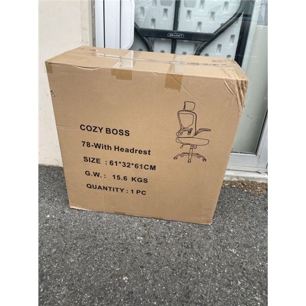 NEW COZY BOSS OFFICE CHAIR IN BOX