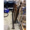 Image 2 : MAHOGANY DOUBLE SIZE POLSTER BEDFRAME