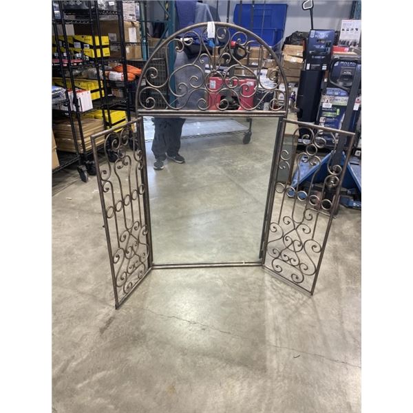 DECORATE ROD IRON MIRROR