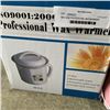 Image 2 : PROFESSIONAL WAX WARMER AND GEL UV CURING LAMP