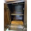 Image 4 : MAHOGANY SERVING CABINET