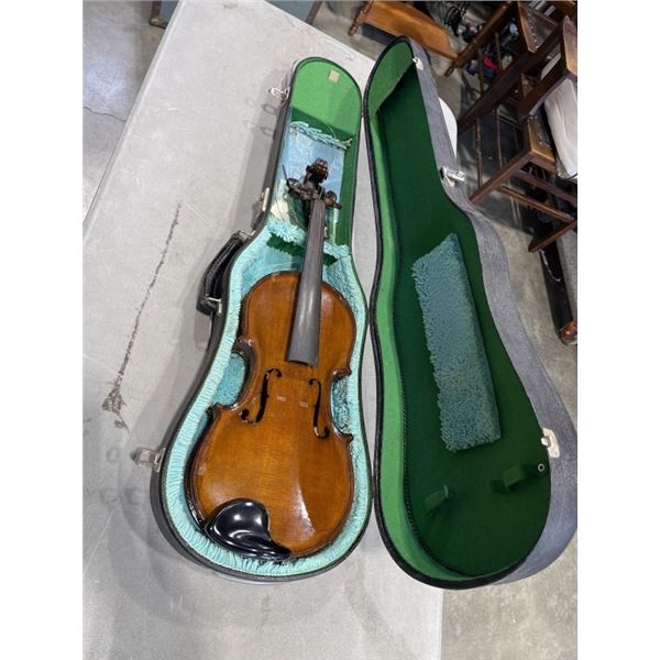 ANTIQUE CASED MAHOGANY VIOLIN