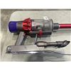 Image 4 : DYSON CYCLONE V10 MOTORHEAD WITH CHARGER. AS FOUND