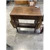 Image 3 : 2 VINTAGE SIDE TABLES