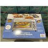Image 4 : HAMILTON BEACH SURE-CRISP AIR FRYER TOASTER OVEN - TESTED WORKING