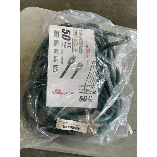 AS NEW INDOOR/OUTDOOR 3 WIRED GROUNDED HEAVY DUTY 50FT 10AWG  15A GREEN EXTENSION CORD