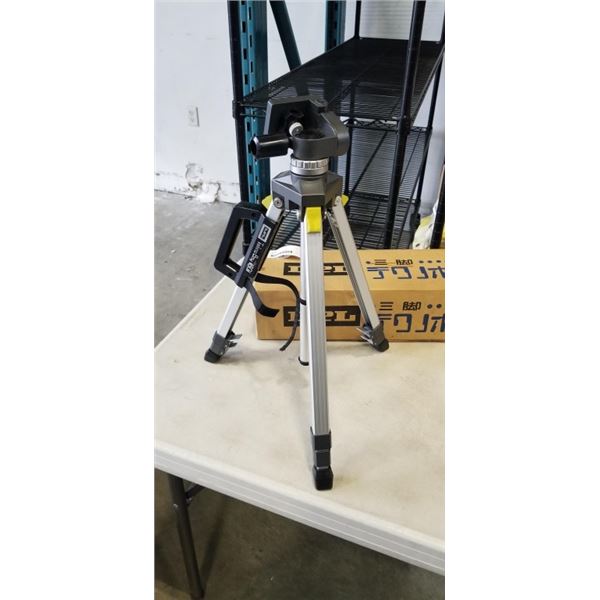 TEKNO BOY 181 TRIPOD. NEW