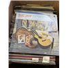 Image 2 : LOT OF APPOX 100 VINYL RECORDS
